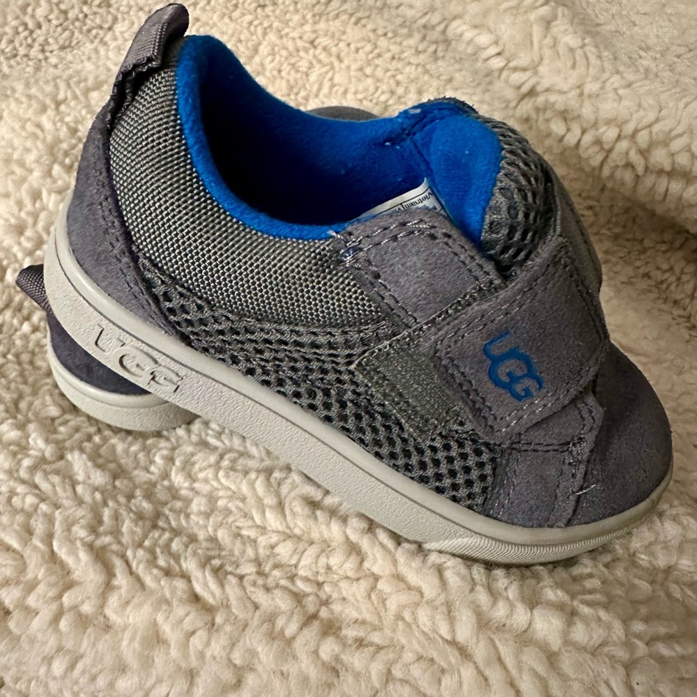 UGG Rennon Velcro Toddler Shoes Size 7